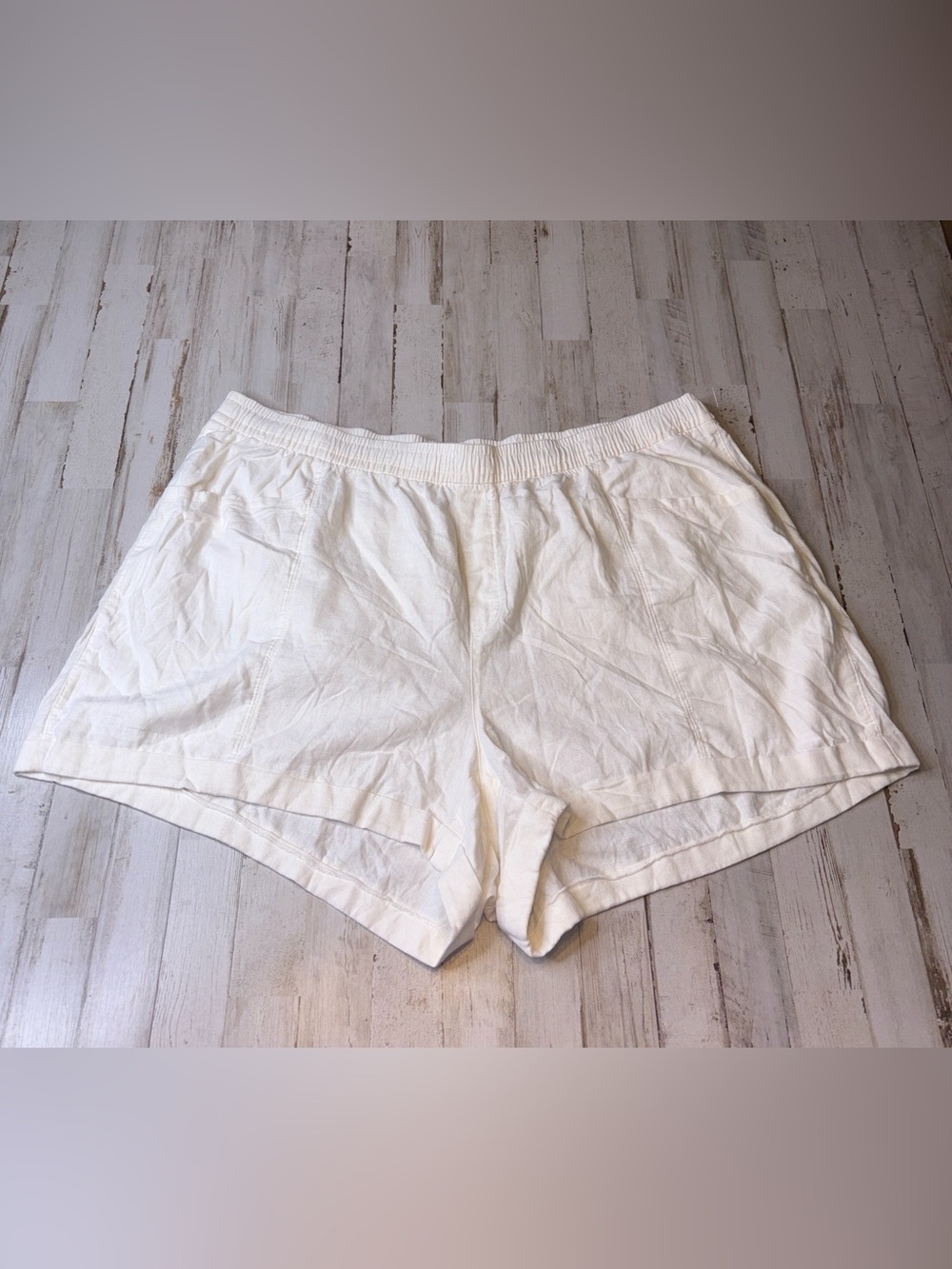 COPY - Old Navy Womens 3X off White Linen High-Rise Pull-On Shorts